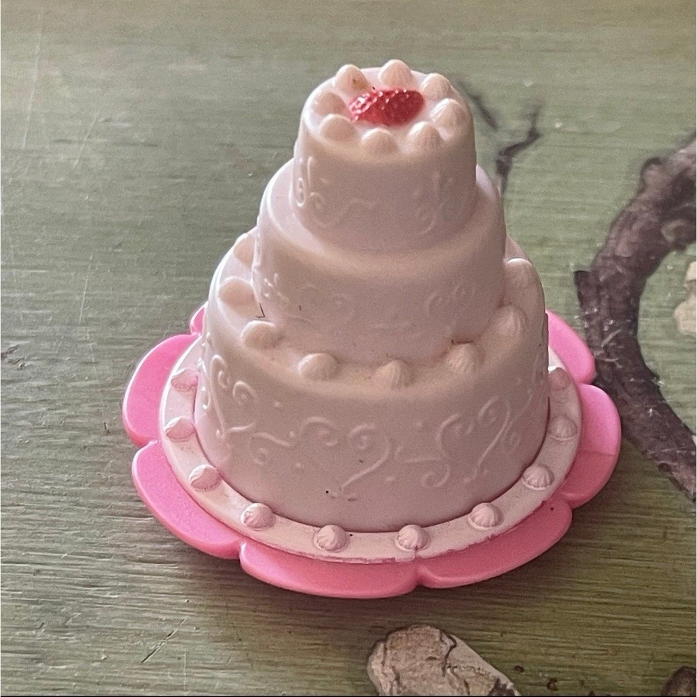 Barbie Doll 1/6 Scale 3 Layer White Wedding Cake Strawberry On Top